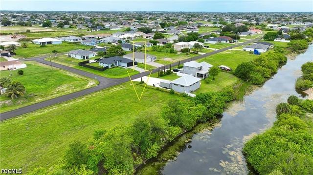 1025 NE 15th Ter, Cape Coral, FL 33909