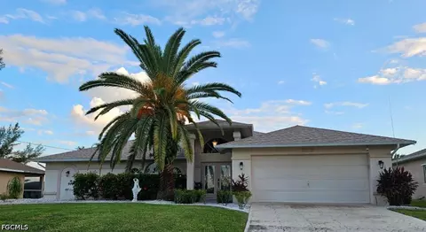 318 SW 28 St, Cape Coral, FL 33914