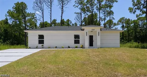 1120 Ravenswood St E, Lehigh Acres, FL 33974