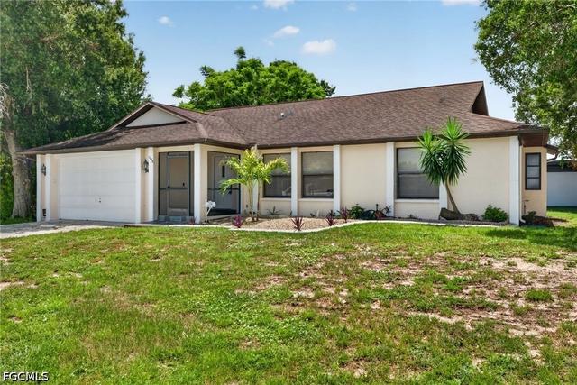 1398 Evalena Ln, North Fort Myers, FL 33917