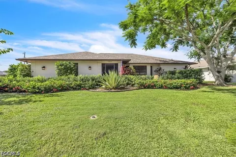 1903 SE 29th Ln, Cape Coral, FL 33904