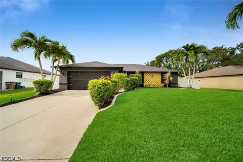 636 SW 10th St, Cape Coral, FL 33991