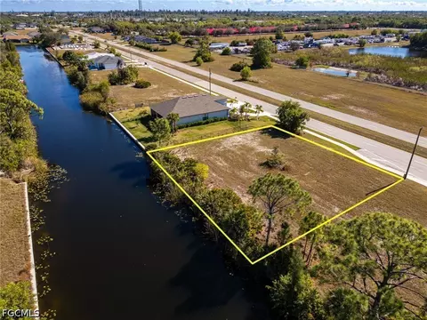 2719 Ceitus Pkwy, Cape Coral, FL 33991
