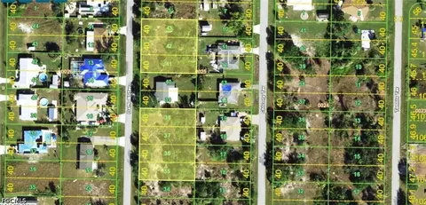 3030 3034 3038 3050 Newbury St, Port Charlotte, FL 33952