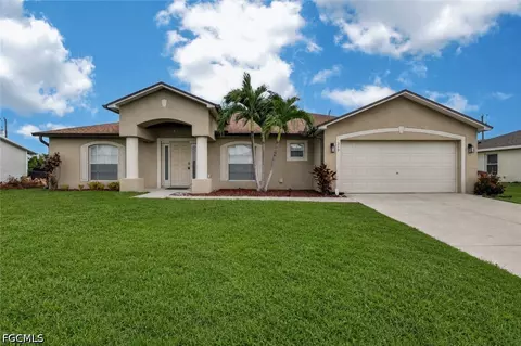 317 NE 9th Ter, Cape Coral, FL 33909