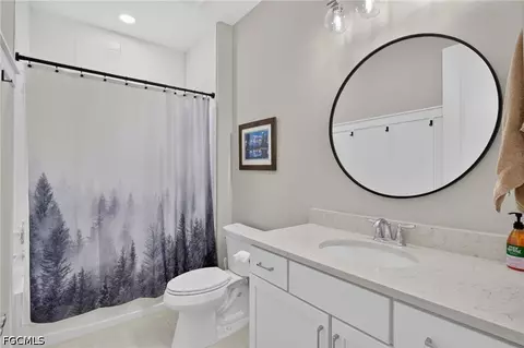 Bath - 17624 Kinzie Ln, Estero, FL 33928 photo 3 of 6