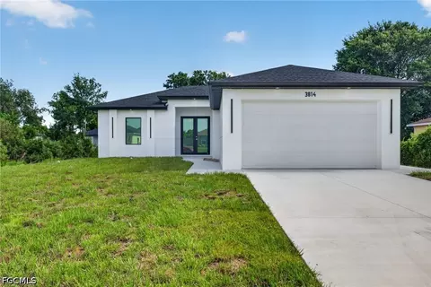 3814 34th St SW, Lehigh Acres, FL 33976