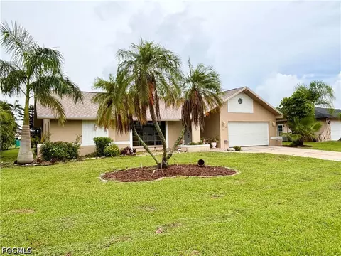 810 El Dorado Pkwy W, Cape Coral, FL 33914