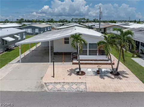 9270 Desoto Dr, North Fort Myers, FL 33903