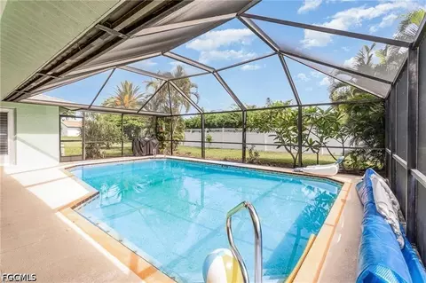 1725 SE 11th Ter, Cape Coral, FL 33990