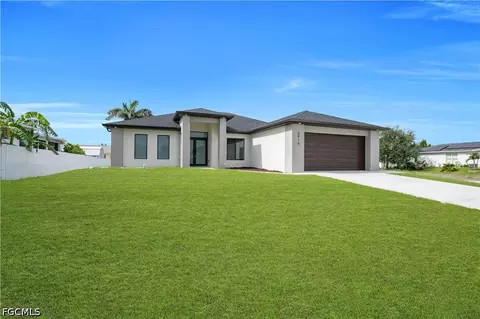 3916 8th St SW, Lehigh Acres, FL 33976