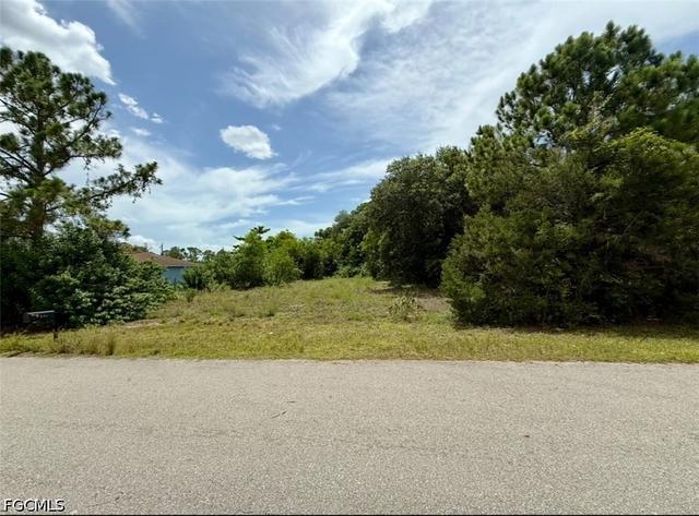 1905 Coy Ave N, Lehigh Acres, FL 33971