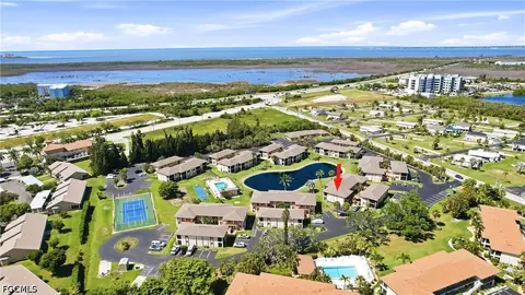 16881 Davis Rd #313, Fort Myers, FL 33908