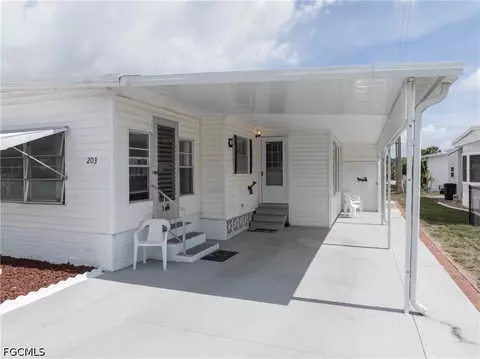 203 Harvest Ln, North Fort Myers, FL 33917