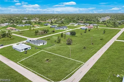 926 Columbus Blvd, Lehigh Acres, FL 33974