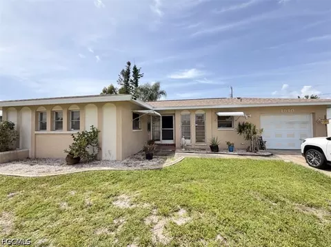 1510 SE 42nd St, Cape Coral, FL 33904