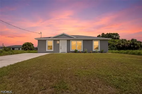 3061 Adcock Dr, Labelle, FL 33935