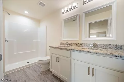 Bath - 3061 Adcock Dr, Labelle, FL 33935 photo 1 of 2