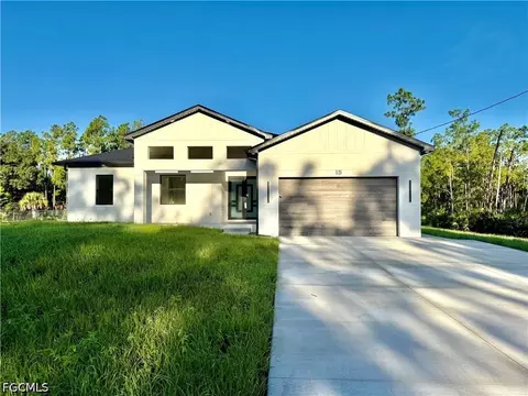 15 Johns Ave, Lehigh Acres, FL 33936