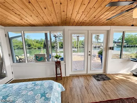11242 Matlacha Ave, Matlacha, FL 33993