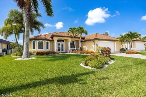 310 SE 30th Ter, Cape Coral, FL 33904