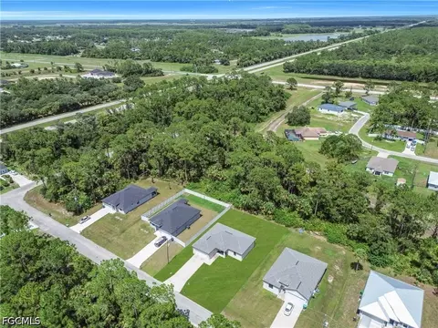 View/Area - 8031 Sandy Cir, Labelle, FL 33935 photo 4 of 14