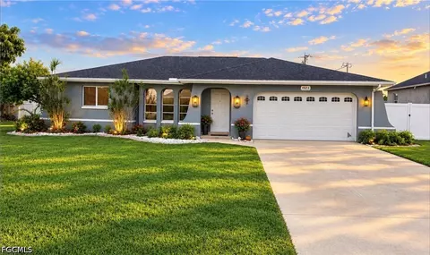 1523 SE 20th Pl, Cape Coral, FL 33990