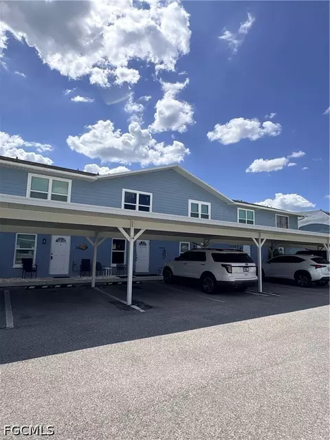 520 SW 8th Pl #4, Cape Coral, FL 33914