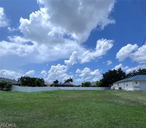 1810 SW 27th St, Cape Coral, FL 33914