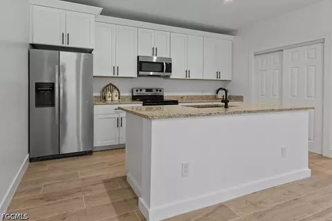 Kitchen - 2008 Robert Ave, Alva, FL 33920 photo 2 of 7