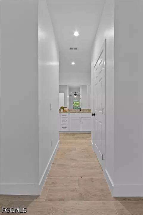 Entry Way - 2008 Robert Ave, Alva, FL 33920 photo 1 of 2