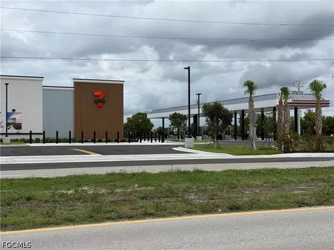1500 Diplomat Pkwy W, Cape Coral, FL 33993