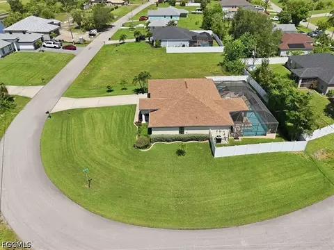 2107 NE 19th Pl, Cape Coral, FL 33909