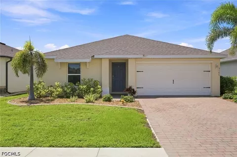 3166 Estancia Ln, Cape Coral, FL 33909