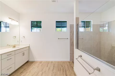 Bath - 20933 Napa Loop, Estero, FL 33928 photo 2 of 5