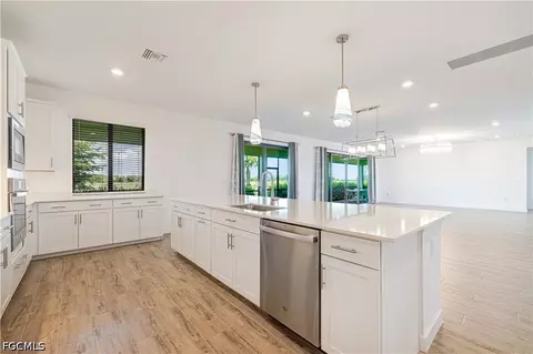 Kitchen - 20933 Napa Loop, Estero, FL 33928 photo 7 of 7