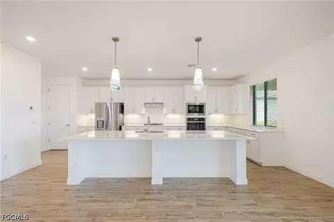 Kitchen - 20933 Napa Loop, Estero, FL 33928 photo 2 of 7