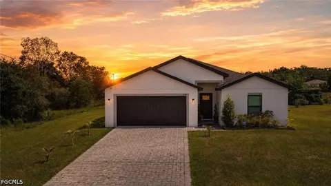 849 Sea Urchin Cir, Fort Myers, FL 33913