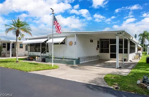 195 Domingo Dr, Fort Myers, FL 33905