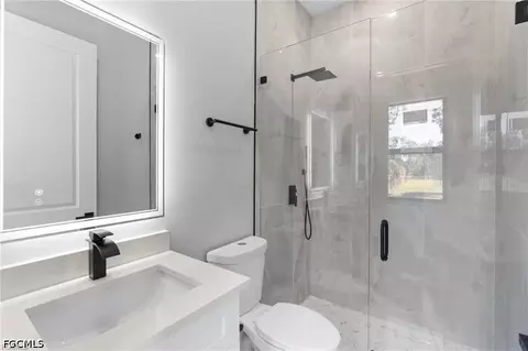 Bath - 3501 E 10th St, Lehigh Acres, FL 33972 photo 2 of 3