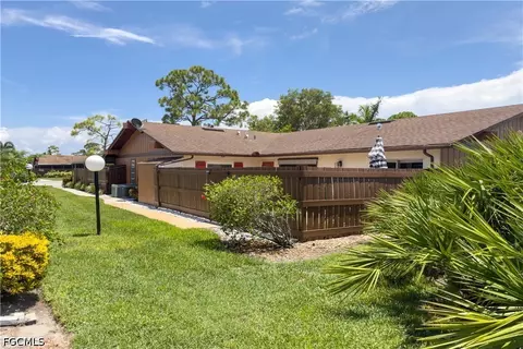 5638 Foxlake Dr, North Fort Myers, FL 33917