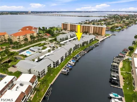 4240 SE 20th Pl #210, Cape Coral, FL 33904