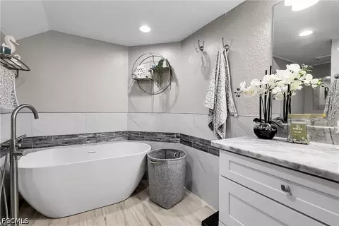 Bath - 4199 Jace Ct, Estero, FL 33928 photo 4 of 7