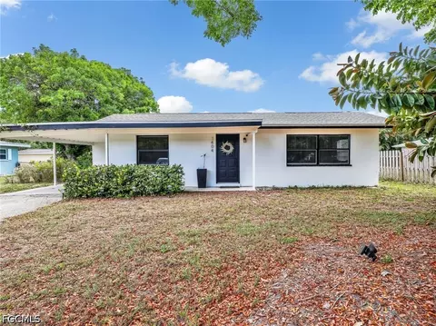 1404 Santa Barbara Ave, Fort Myers, FL 33901