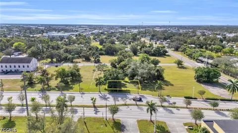 2726 Dr Martin Luther King Jr Blvd, Fort Myers, FL 33916