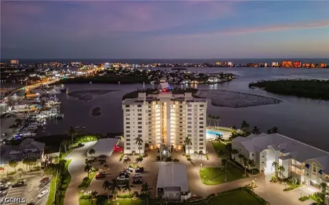18120 San Carlos Blvd #PH2, Fort Myers Beach, FL 33931