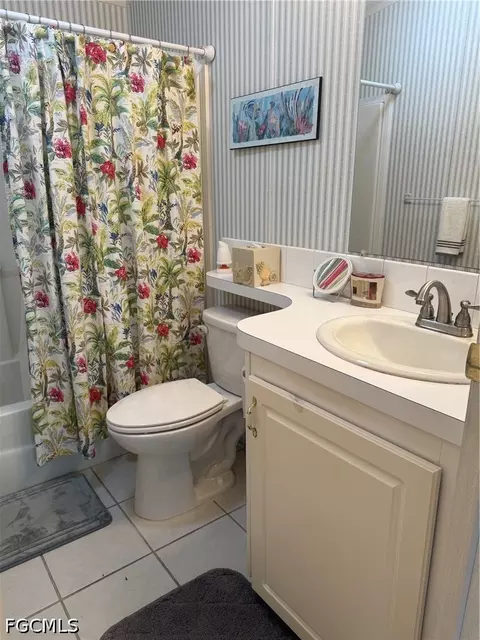 Bath - 20631 River Dr, Estero, FL 33928 photo 2 of 2