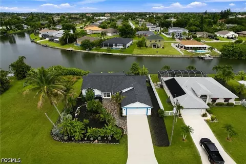 28 NE 19th Ct, Cape Coral, FL 33909