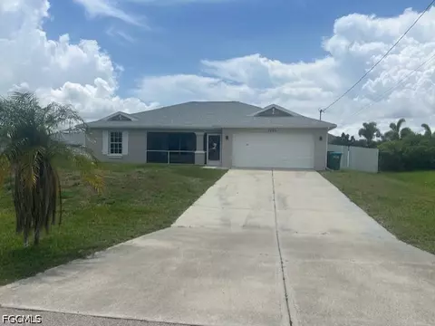 3208 NE 14th Ct, Cape Coral, FL 33909