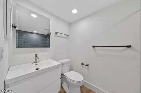 Bath - 1730 Bld Egle Dr #A, Naples, FL 34105 photo 1 of 3
